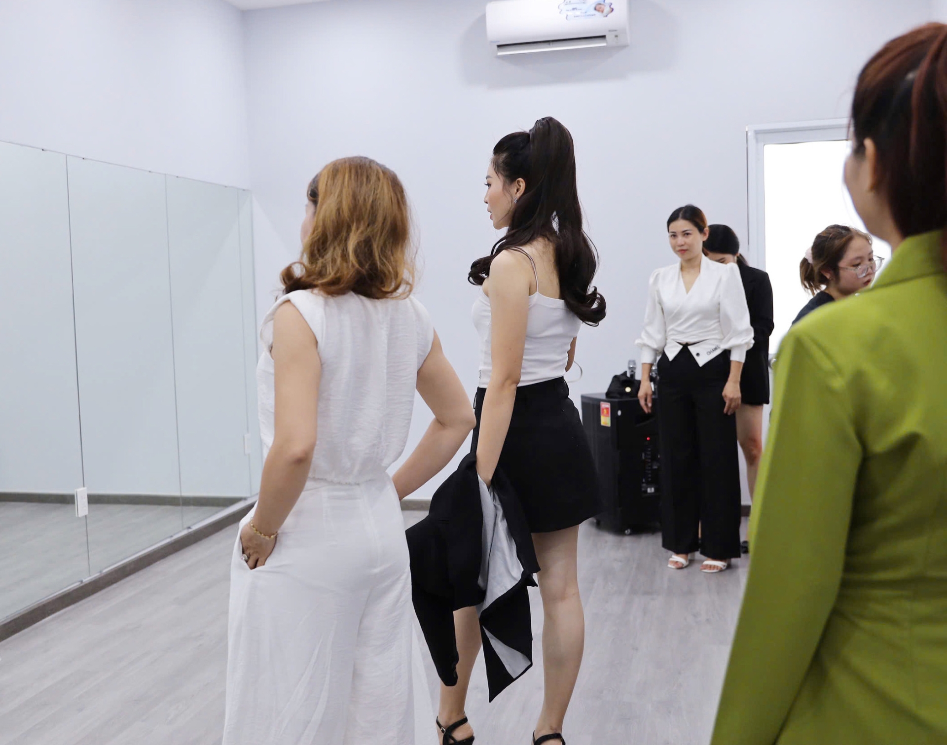 Học viên tập CATWALK
